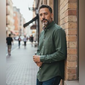 Tommy Hilfiger Forest Green Button-Down Shirt – Size XL